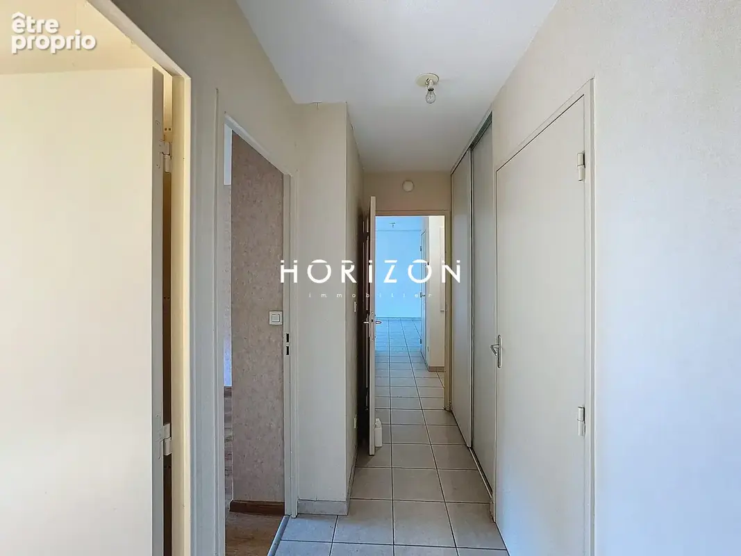 Appartement 59 m² à Venissieux  - photo 4