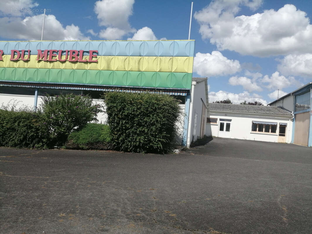 Commerce à SAINT-SEVERIN