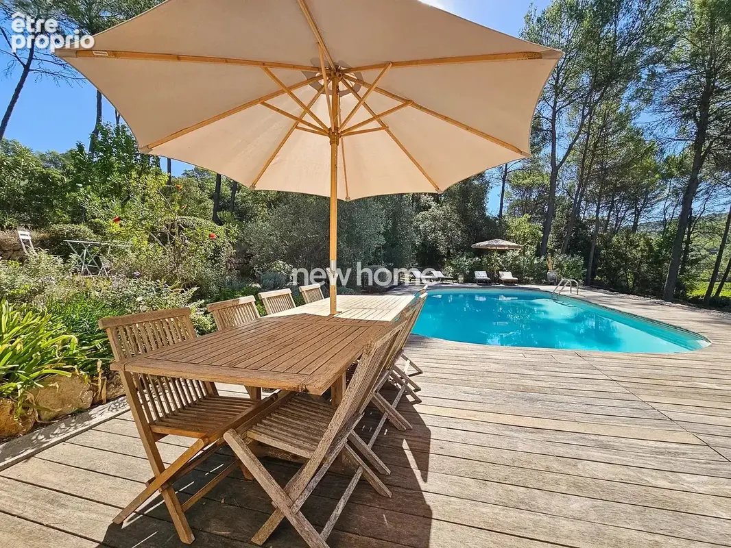 Lorgues – Propriété en pierre rénovée avec piscine et vue sur les vignes - photo 4