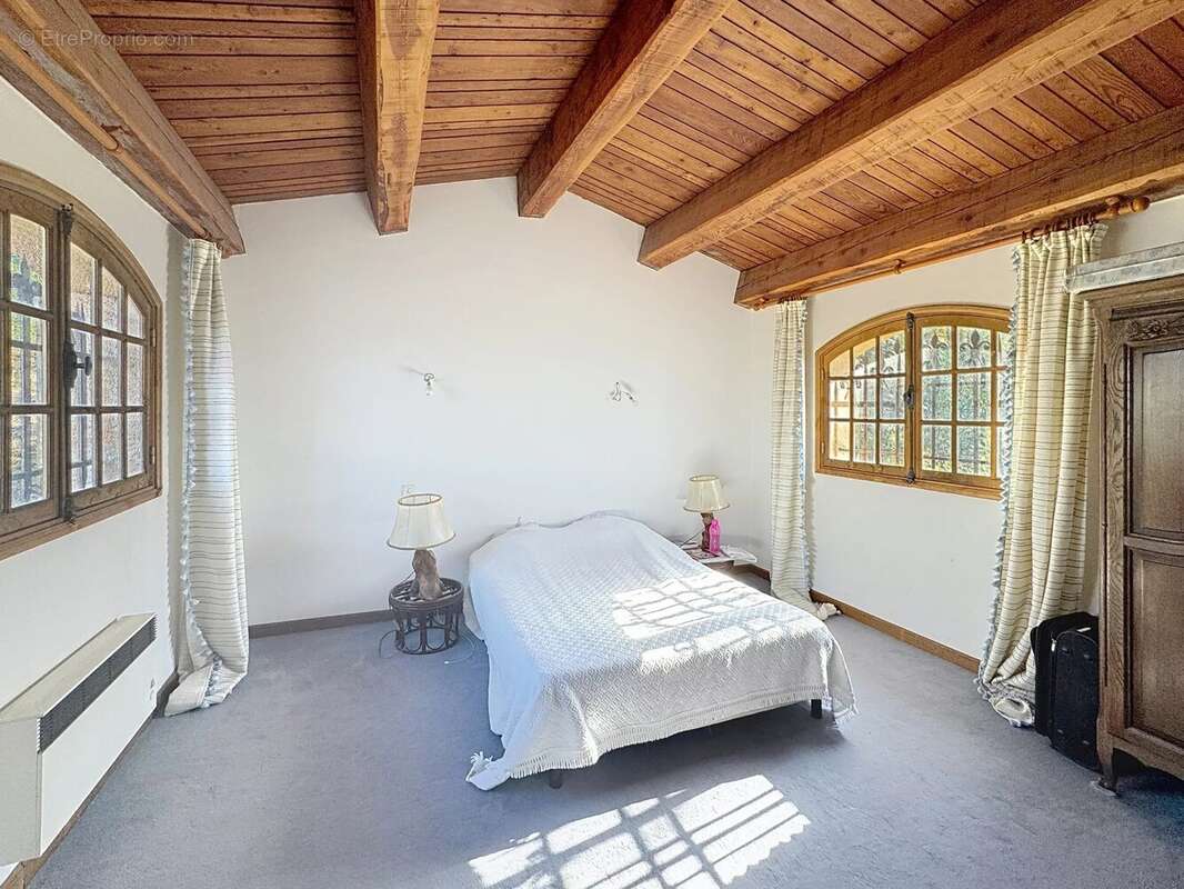 Maison à MANDELIEU-LA-NAPOULE