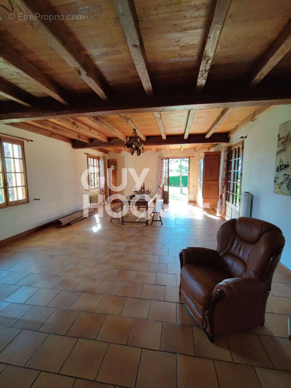 Maison à SAINT-SULPICE-D'ARNOULT