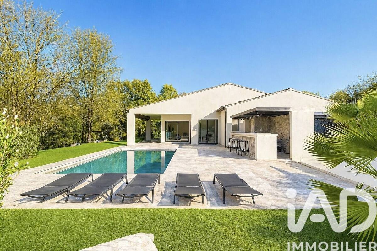 Photo 1 - Maison à ROQUEFORT-LES-PINS