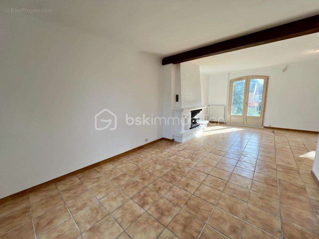 Maison 5 chambres sous sol total - photo 19