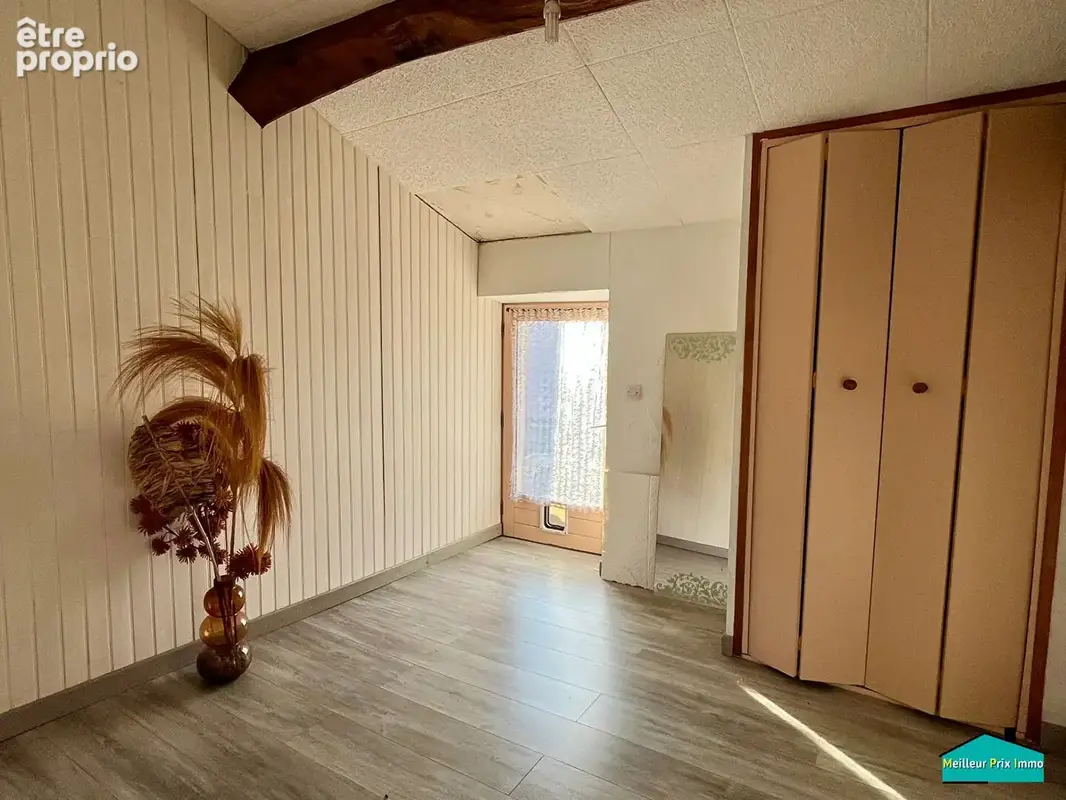 Maison avec deux chambres, un jardin clos et du charme ! - photo 3