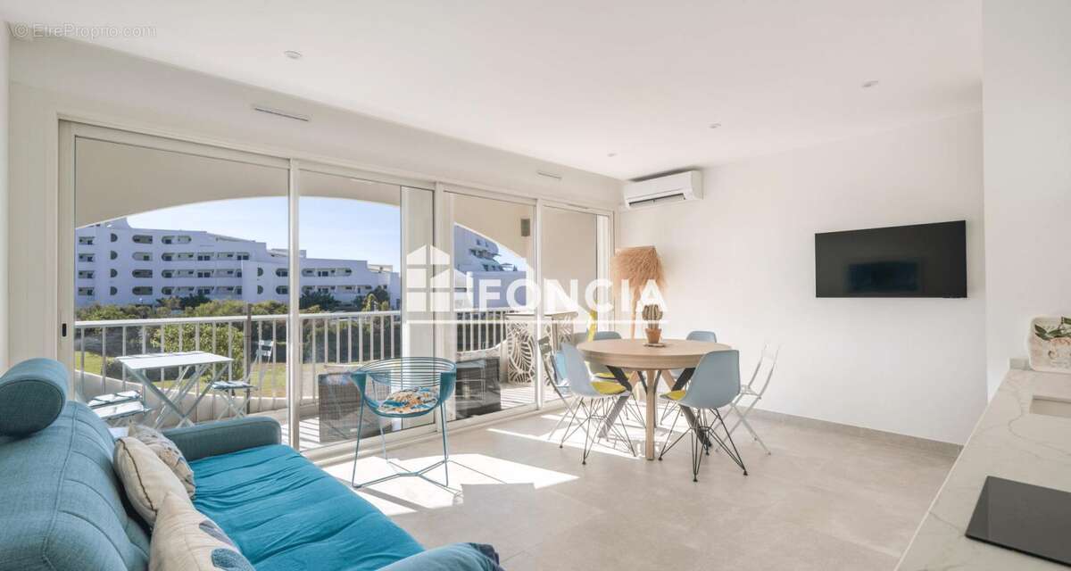 POINT ZERO- En 1ere ligne T2 cabine de 38m2 avec terrasse et garage en sous sol - photo 4