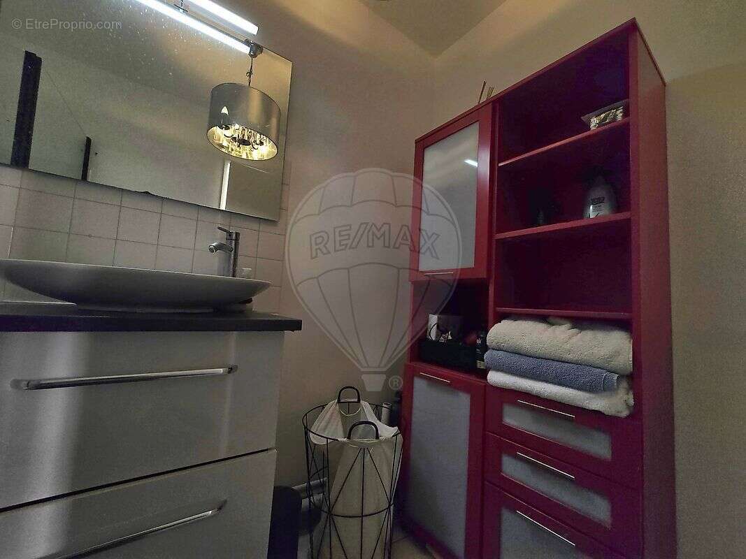 Appartement à LEVALLOIS-PERRET