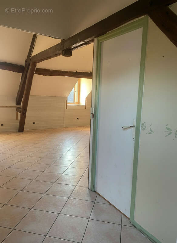 Appartement à LA QUEUE-LES-YVELINES