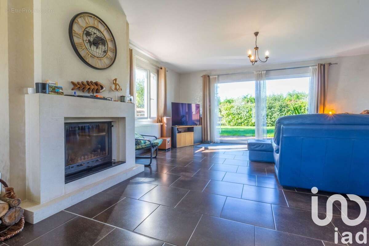 Photo 6 - Maison à MARIGNY-LES-USAGES