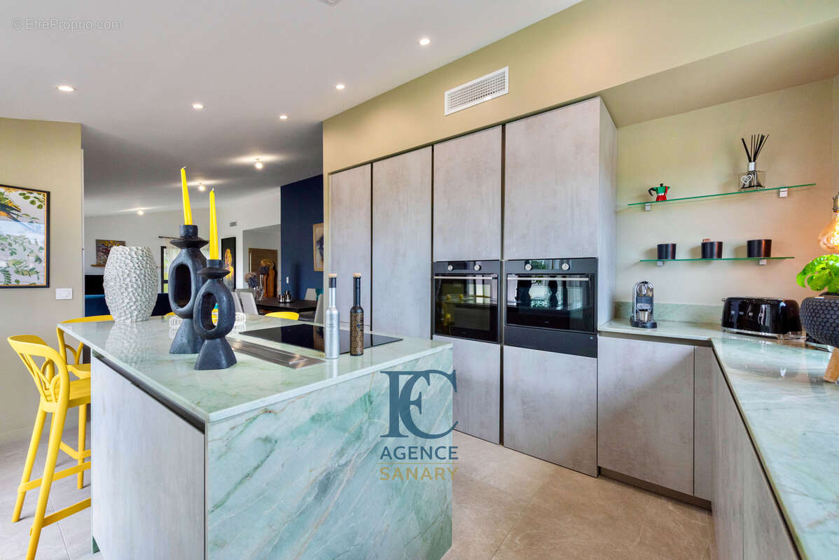 Appartement à SANARY-SUR-MER