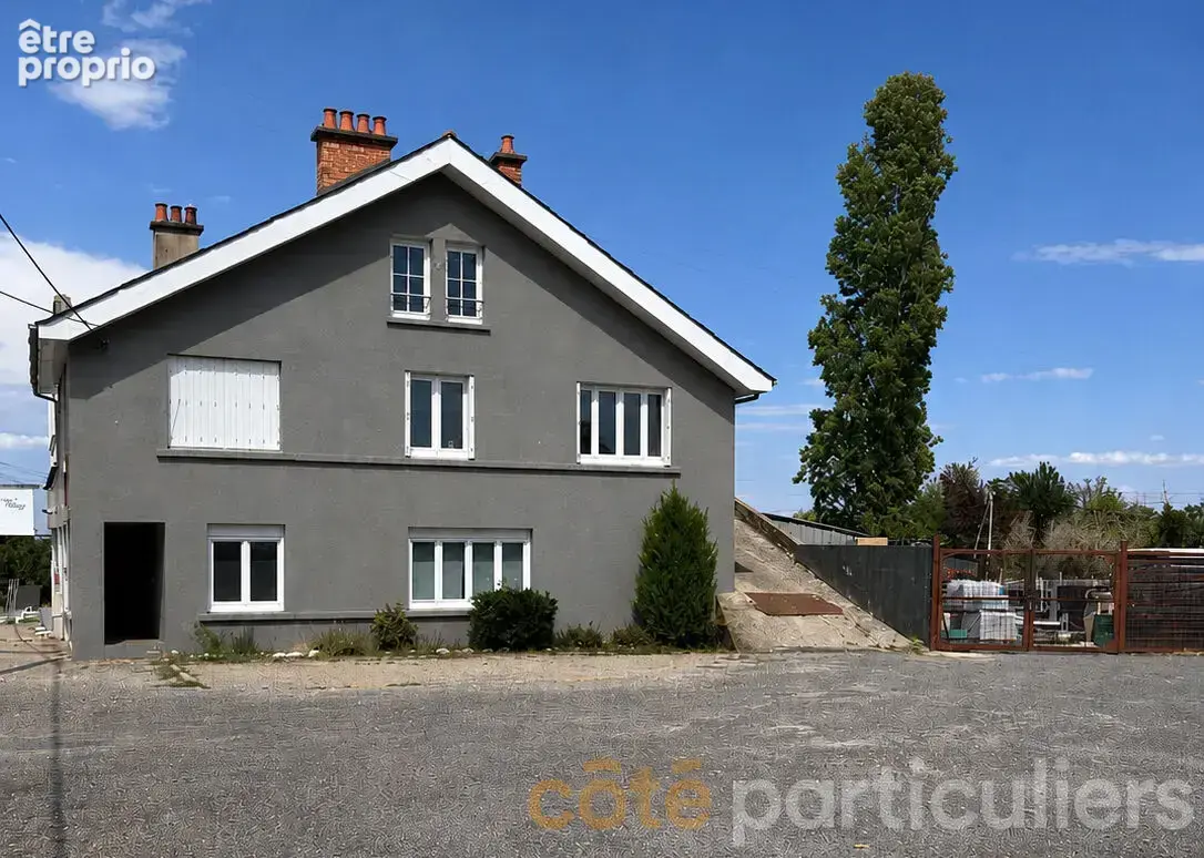 Local commercial + appartements  forte visibilité avec parking - photo 2