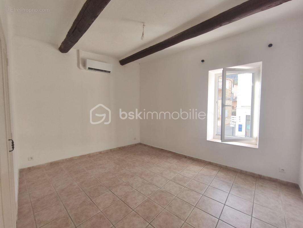 Maison de village T4 de  145 m² dont 65 m² de combles aménageables - photo 10