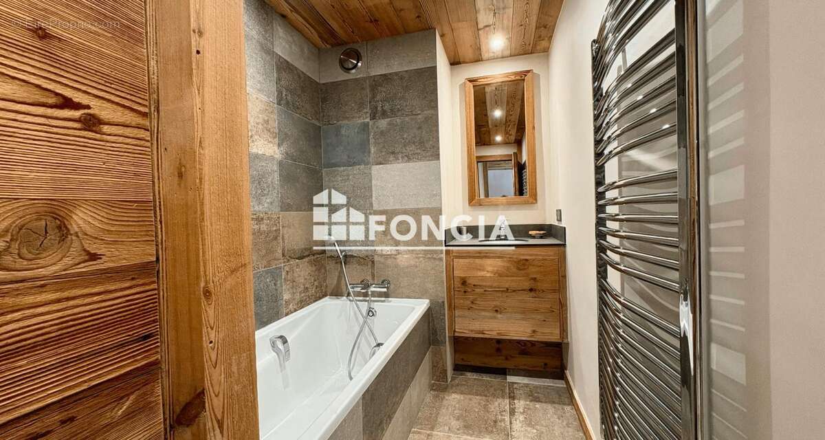 Appartement à LES ALLUES