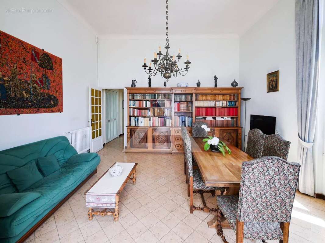Appartement à ROQUEBRUNE-CAP-MARTIN