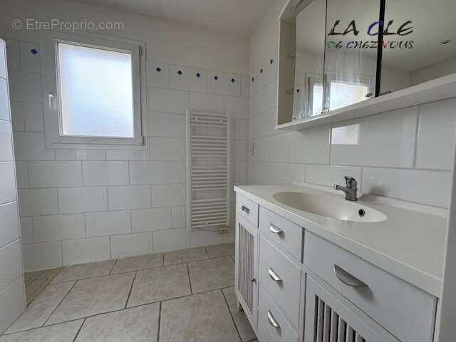 Maison à FAYE-SUR-ARDIN