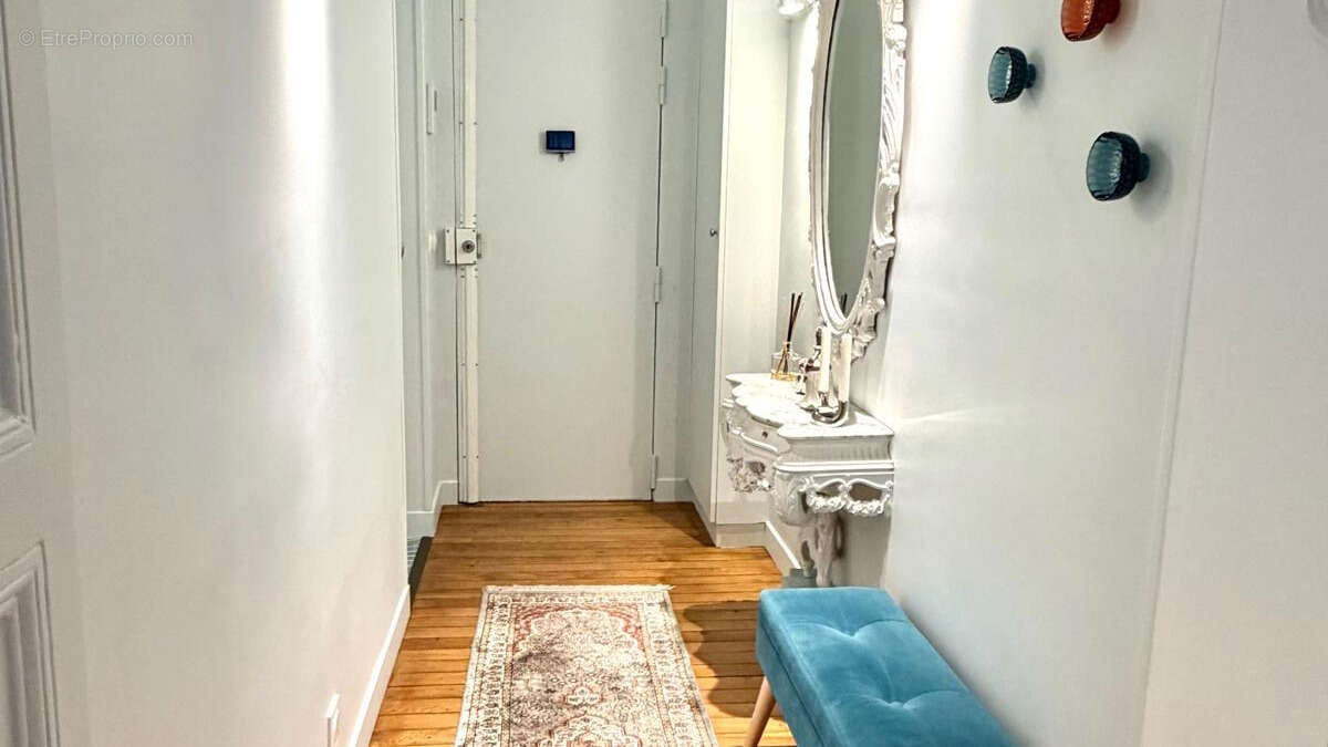 Appartement à PARIS-14E