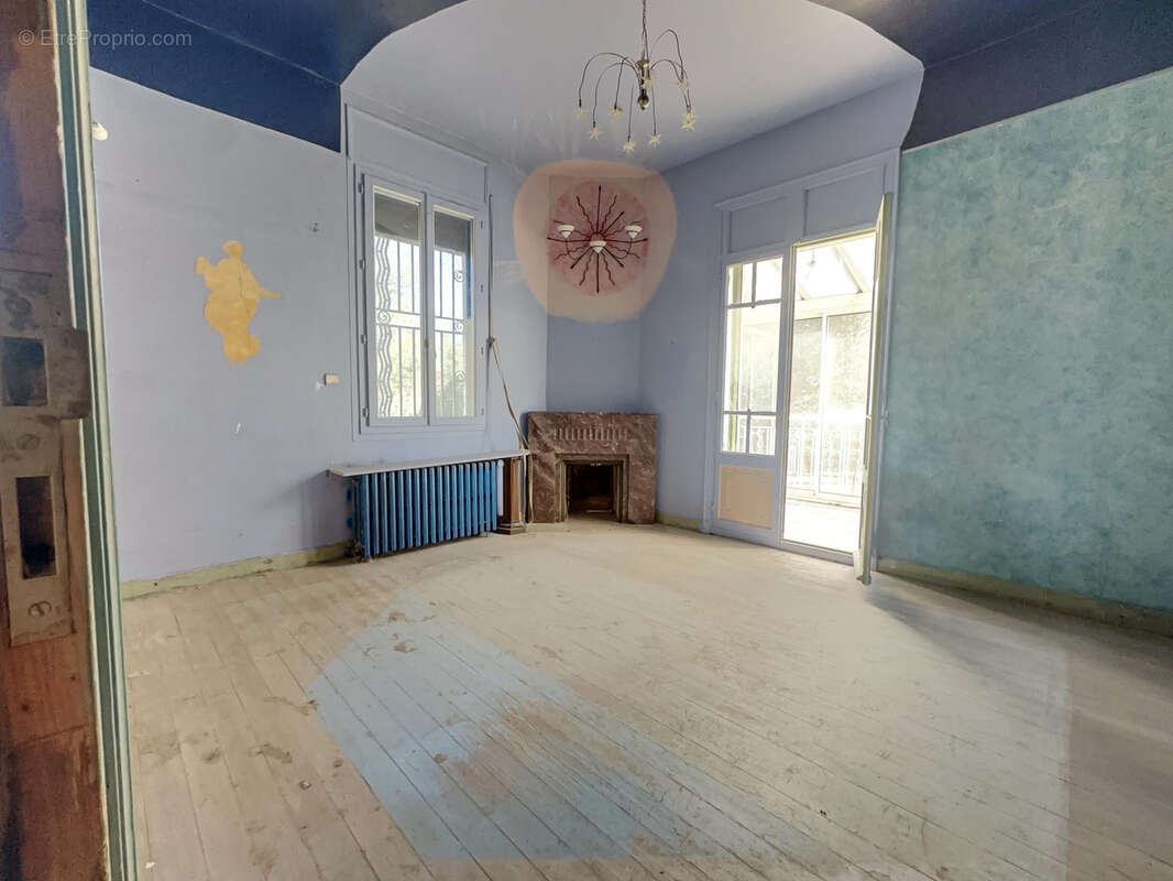 Maison bourgeoise des années 30 à Prades, sur parc - photo 8