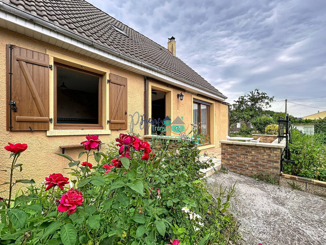 Maison à SAINT-MAURICE-D'ETELAN