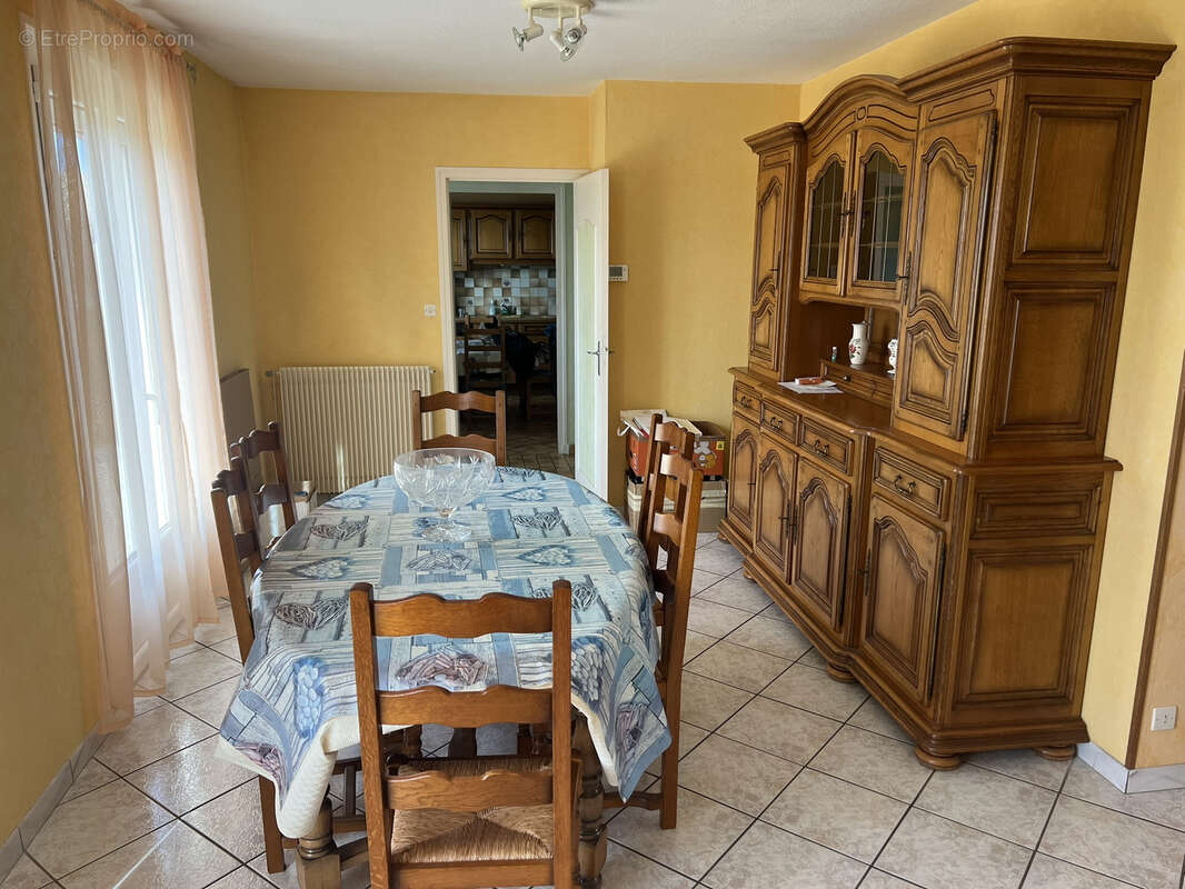 Maison à CHAROLLES