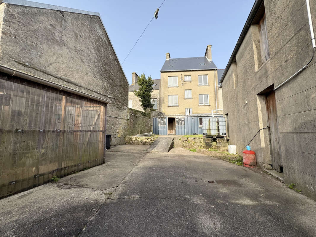Appartement à MONTEBOURG