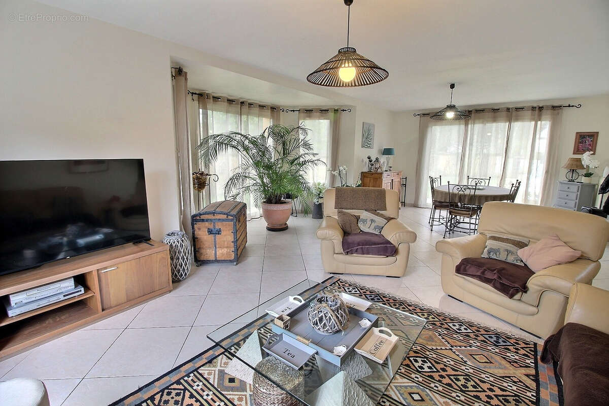 Maison à NOGENT-LE-ROI