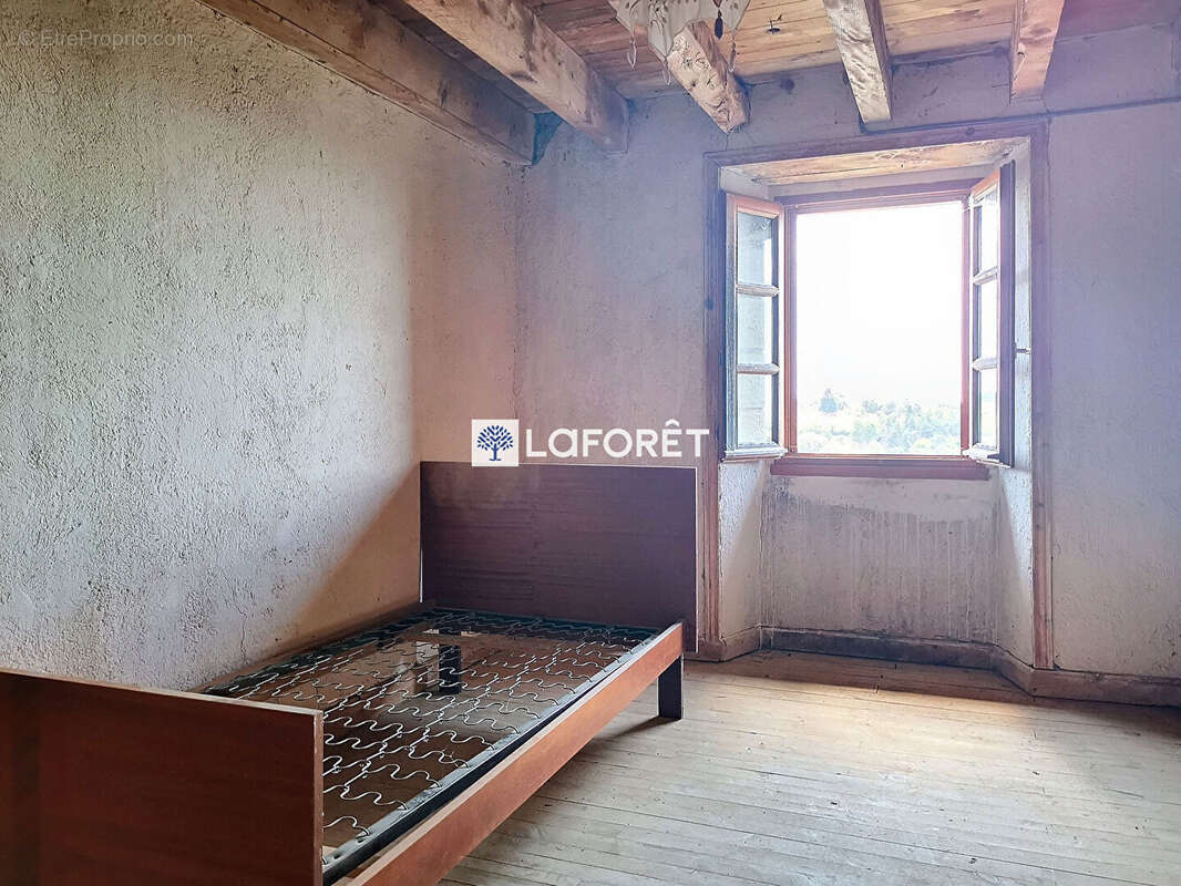 Maison à SAINT-PRIVAT-DU-FAU