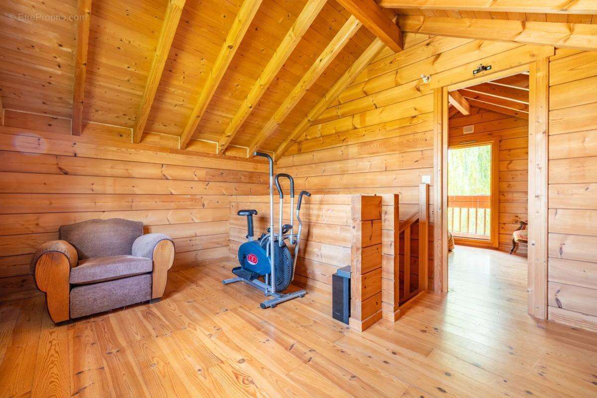 Charmant Chalet de 2 pièces 50 m² à Réau dans un environnement exceptionnel ! - photo 10