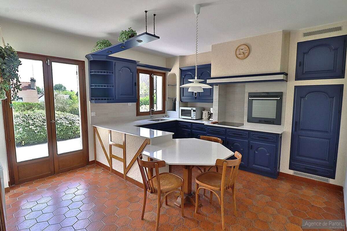 Maison à VERRIERES-LE-BUISSON