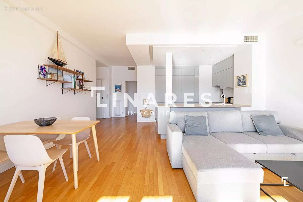 Appartement à MARSEILLE-2E