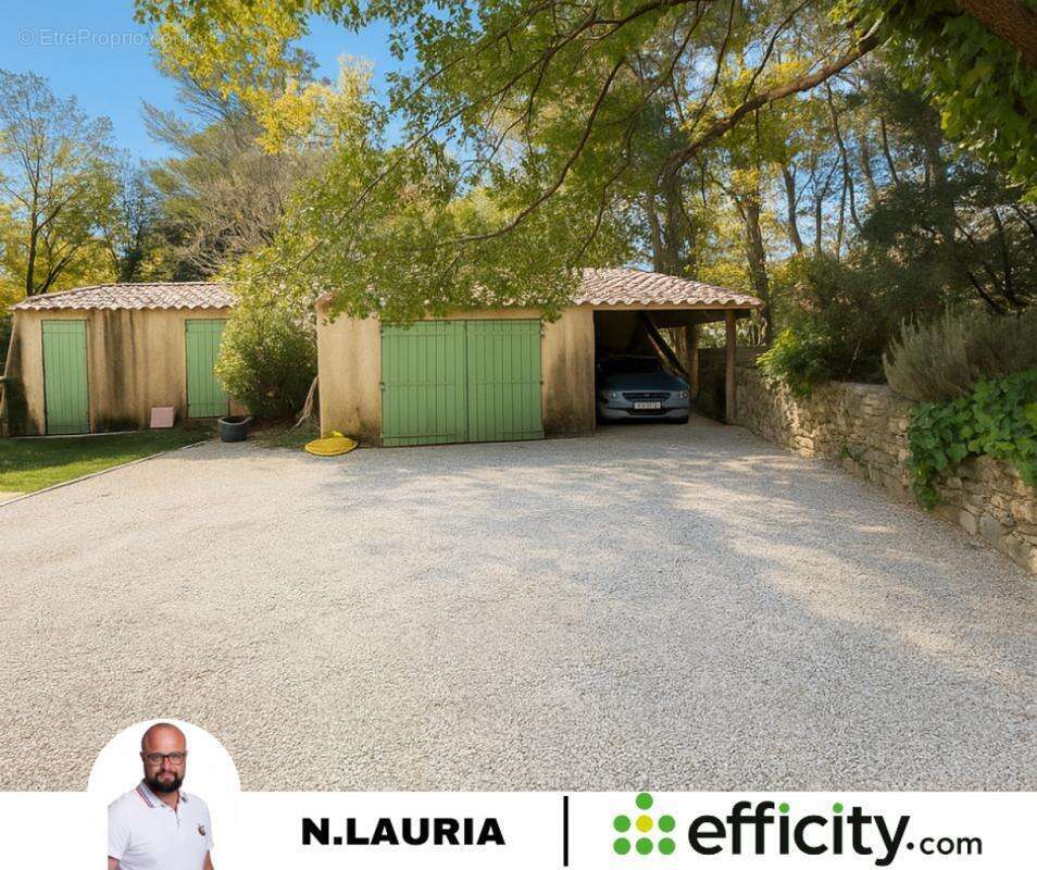 Maison à LA TOUR-D&#039;AIGUES