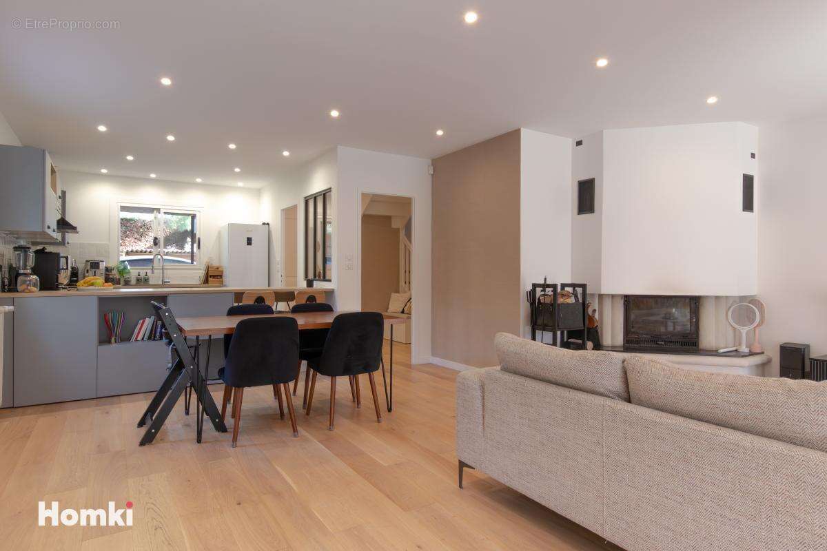 Très jolie maison familiale de 120 m2 – Secteur calme et prisé de Vancia - photo 4