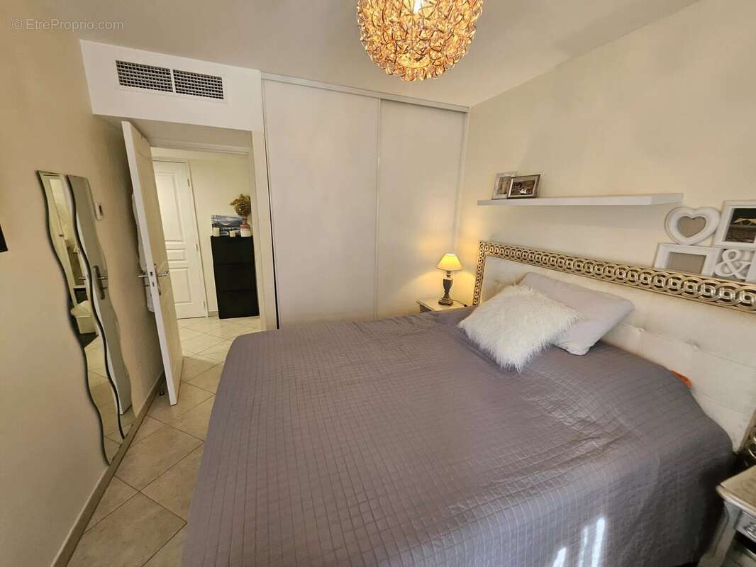 Appartement à VILLENEUVE-LOUBET