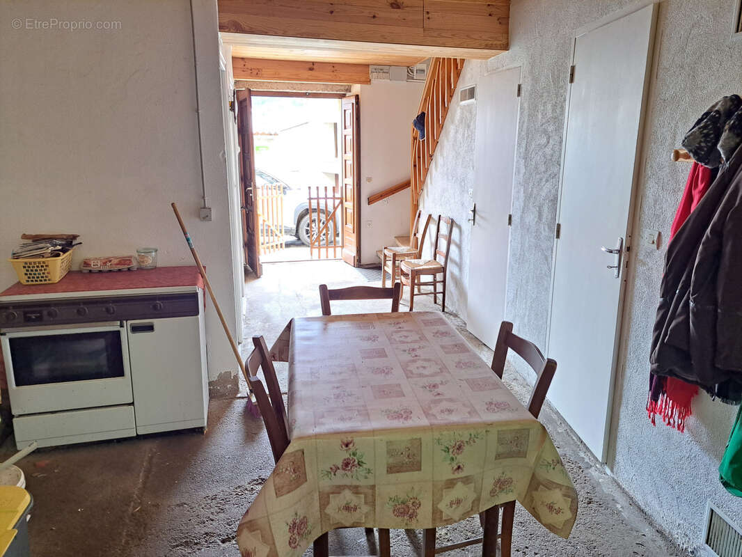Maison avec vue dégagée et exposition plein SUD, potager et garage non attenants - photo 14