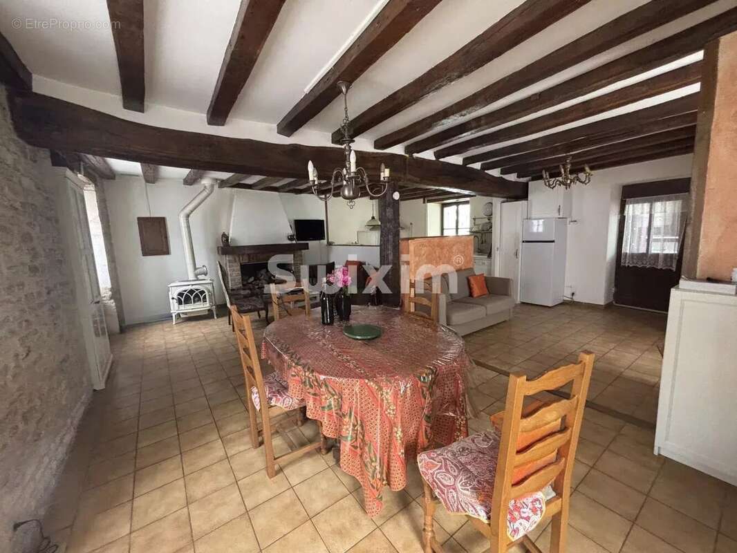 Maison à PRECY-LE-SEC