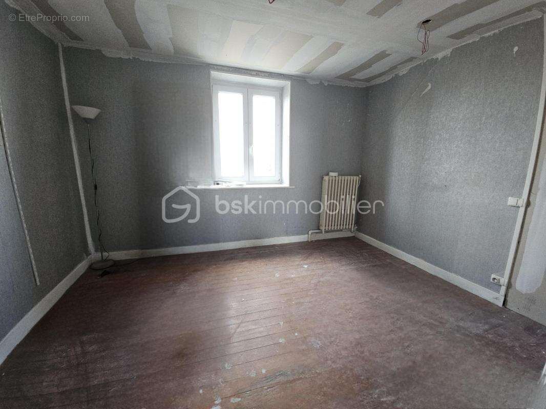 Maison à SIN-LE-NOBLE