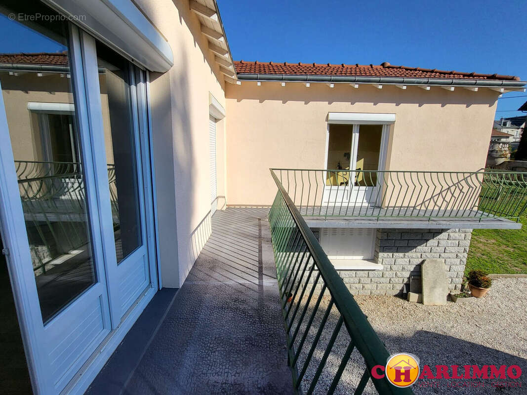 Maison à SAINT-JUNIEN