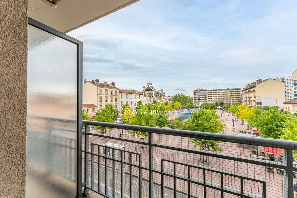 Appartement à LYON-8E