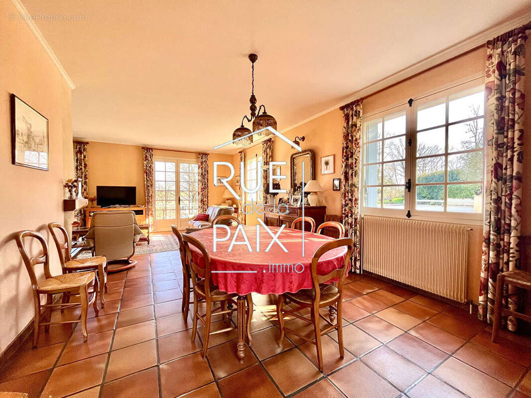 Maison à SAINT-LOUP-LAMAIRE