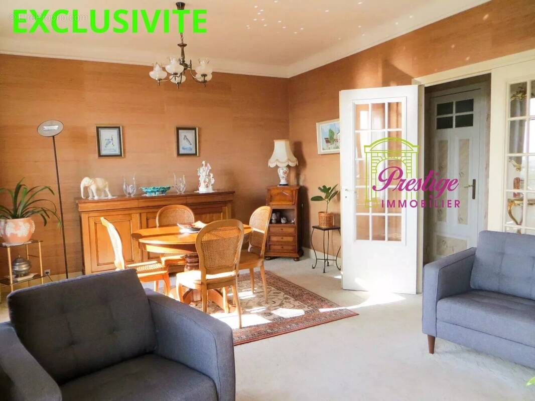 Appartement à LE MESNIL-LE-ROI