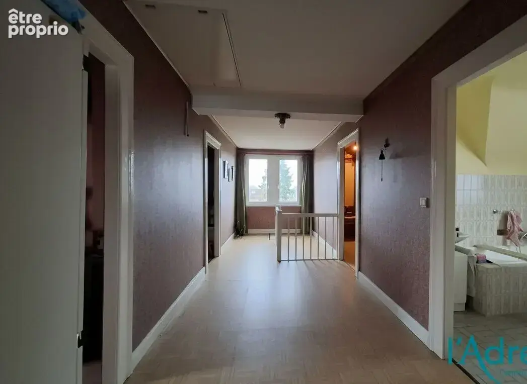 Maison  8 pièces 10.88 ares - photo 9