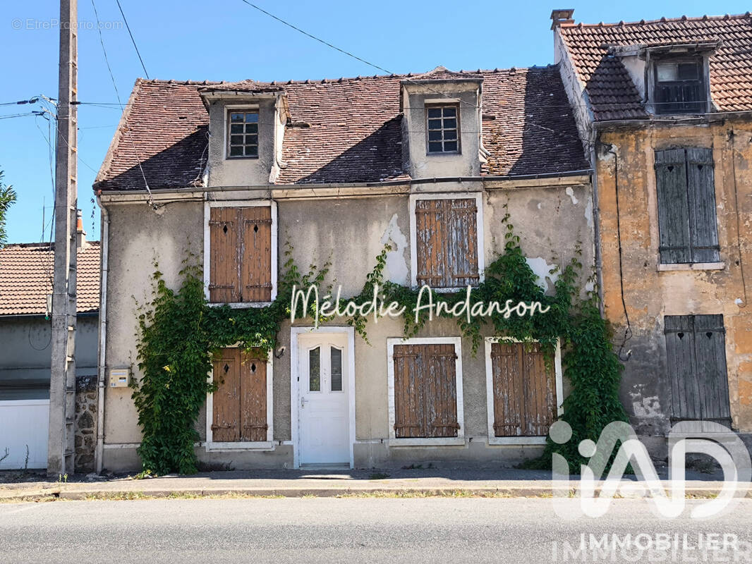Photo 1 - Maison à SAINT-JEAN-LES-DEUX-JUMEAUX
