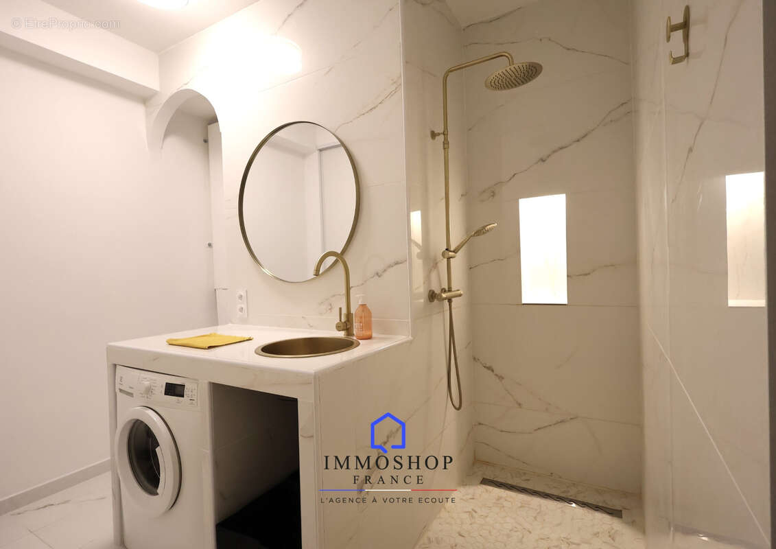 Appartement à SAINT-CYR-SUR-MER