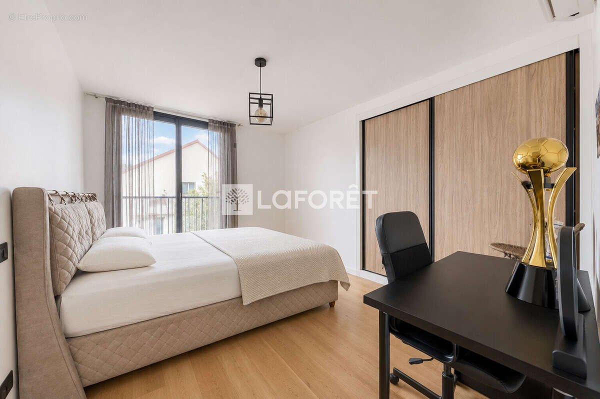 Maison d'Architecte  La Queue-En-Brie 7 pièce(s) 214.11m2 - photo 8