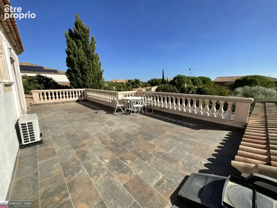 Coup de cur assuré pour cette superbe villa d'architecte T6 offrant 214 m² sur 902 m² de terrain clos paysagé et intimiste... - photo 20