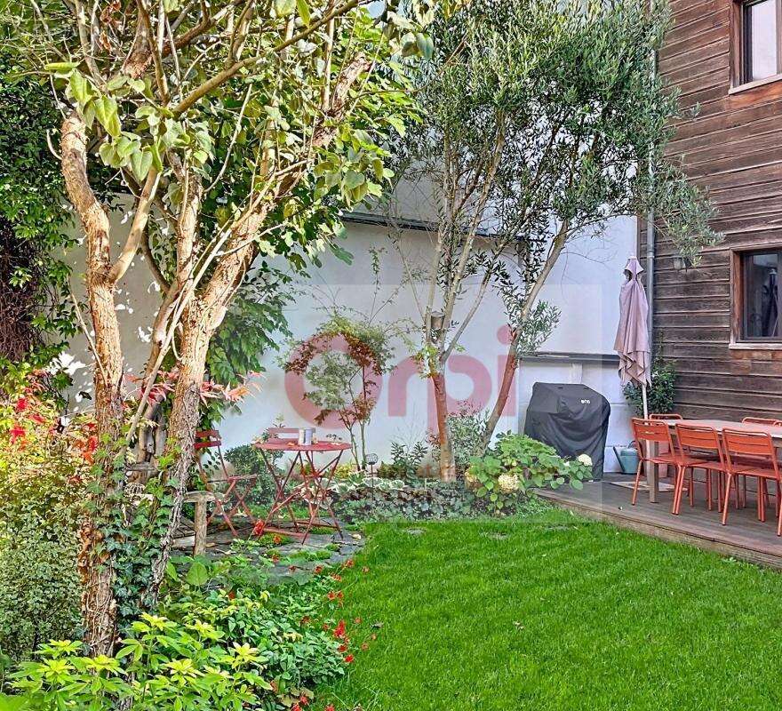 Maison à ISSY-LES-MOULINEAUX