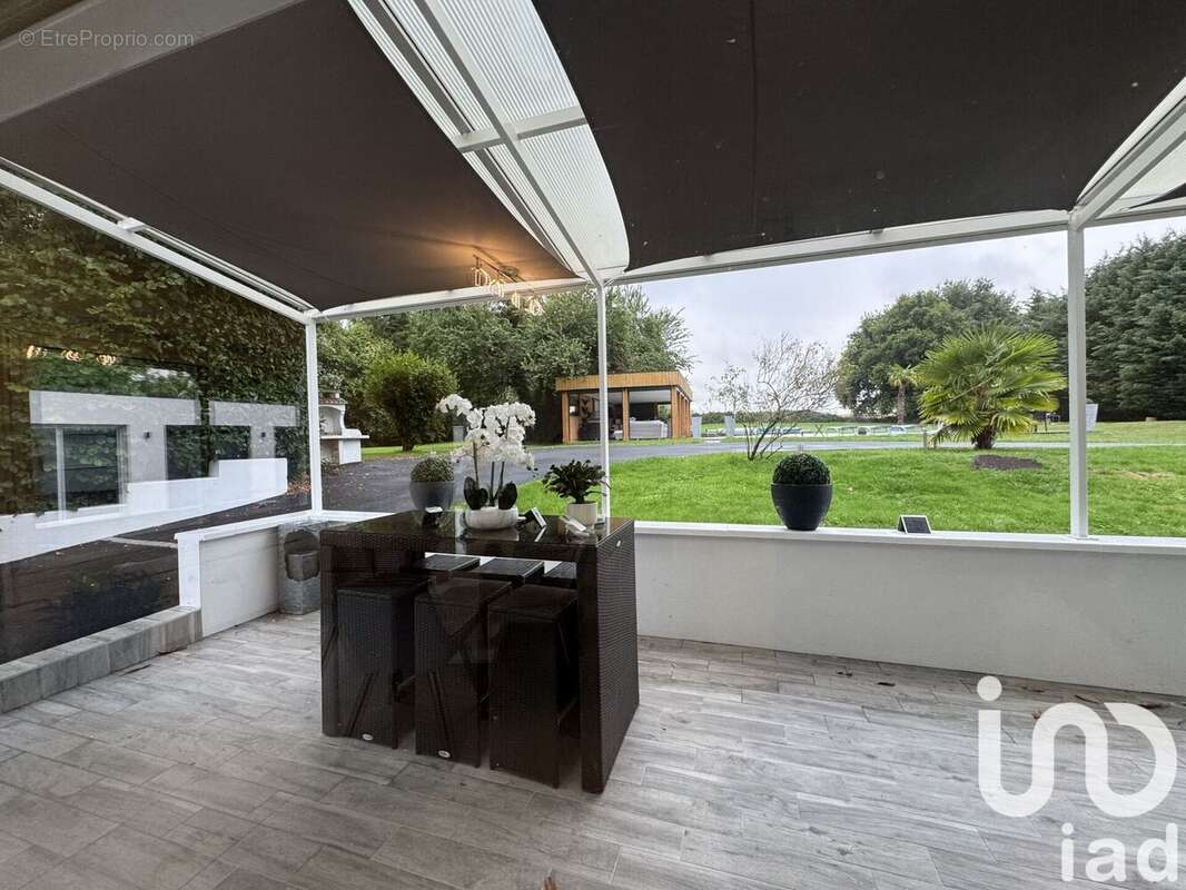 Photo 2 - Maison à VILLENEUVE-SUR-YONNE