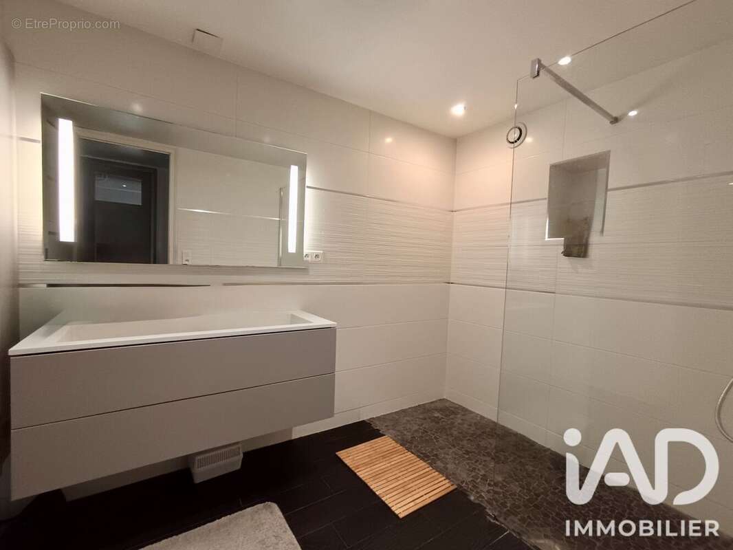 Maison 106 m² à Tarbes  - photo 8