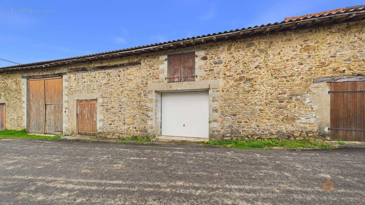 Photo 2 - Maison à LE DORAT