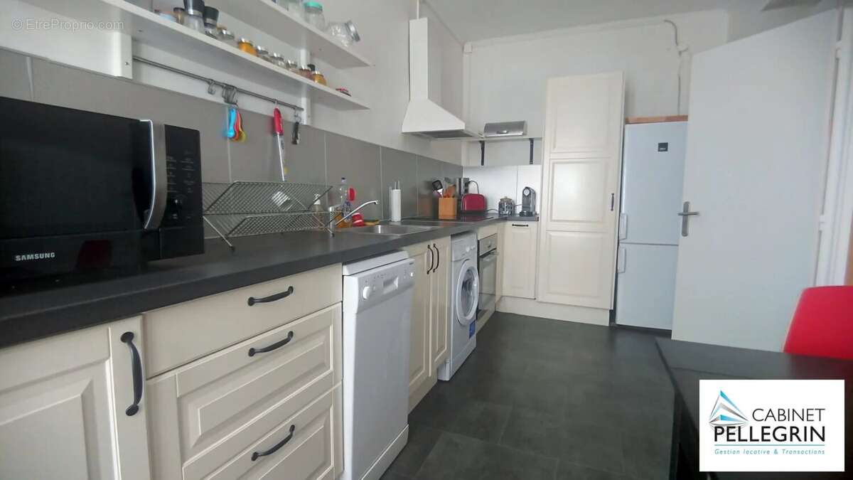 Appartement à MARSEILLE-5E