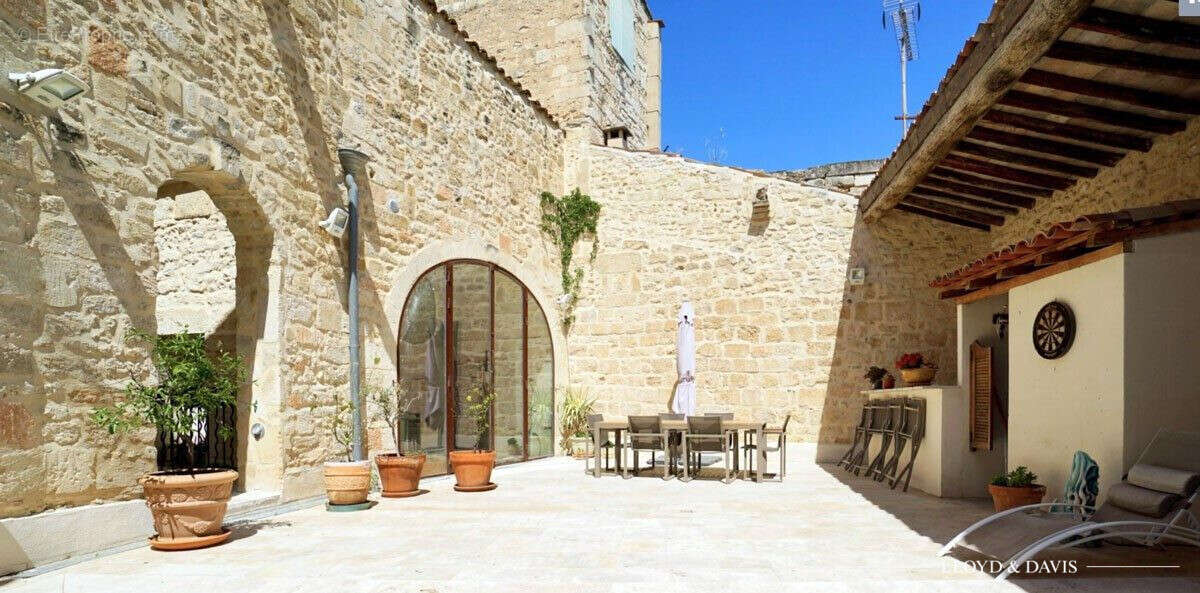 Maison à SAINT-GILLES