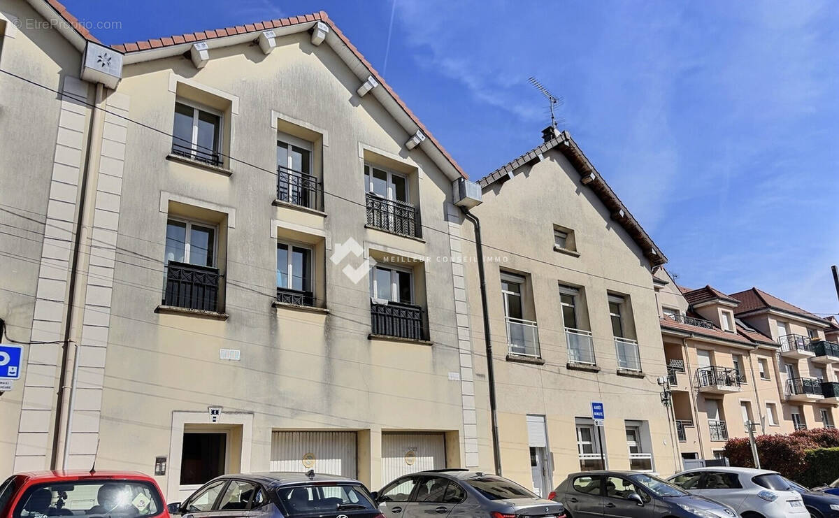 Appartement à CLAYE-SOUILLY